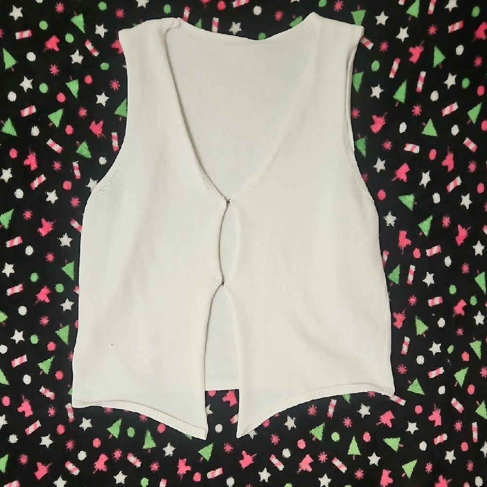 Elegant White Sleeveless Top